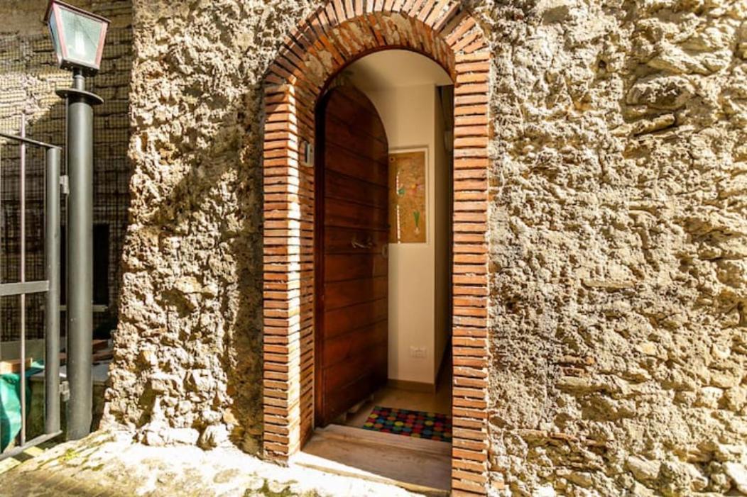 Stanza Con Terrazzo Vista Lago - Lakeholiday Castel di Tora Kültér fotó